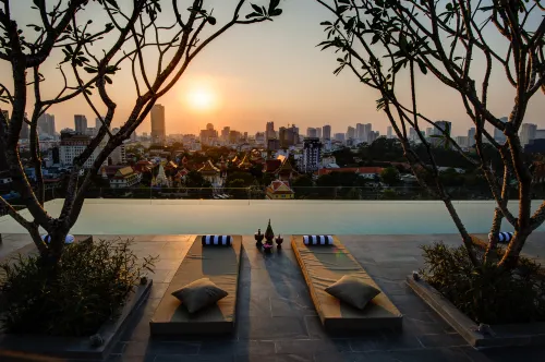 GLOW PARK HOTEL Grand Royal Palace - Infinity Pools