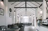 ปาลิล แฟมิลี่ คอทเทจ