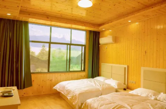 Xinhua Heyue Mountain Resort Hotels near Daxiong Mountain National Forest Park