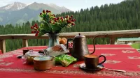 Qiongkushitai Shanliju Homestay Hotel a Tekes