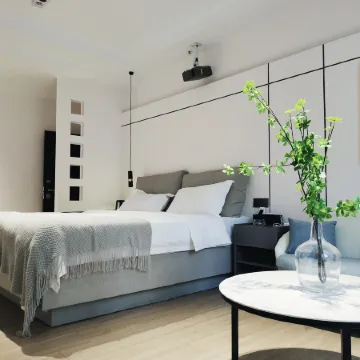 Chitose Homestay (Outlets)