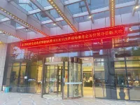 Sunshine Beach Holiday Hotel