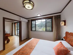 Yaqiu Courtyard Featured Hostel