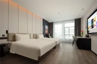 Atour Hotel Changzhou Olympic Sports Center (Universal Dinosaur Park) - parking