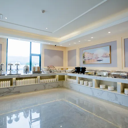 Vienna Classic Hotel (Butuo Huobaguangchang Square)