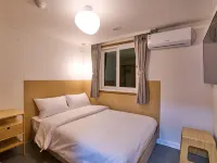 Stay seorae Hotels near Central City