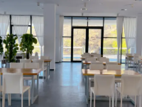 Yunzhu Lake Holiday Inn