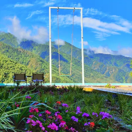Mountain Tour Homestay(Four Sisters Mountains)