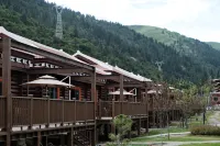 REWOVILLA Hotels in Luhuo
