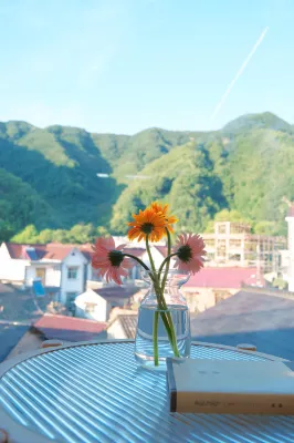 A guesthouse（Moon Bay Scenic Spot Store, Guanzhong Line, Yunnan ） - con vistas a la montaña