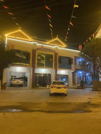 Baili Rhododendron Chushui Bund Homestay