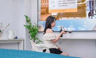 Xicheng First Class Apartment (Maoming Petrochemical University Xicheng Campus Store)