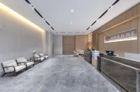 QIANNA HOTEL GLORIOUS (Zhoukou Chuanhui District High-speed Railway East Station Branch)