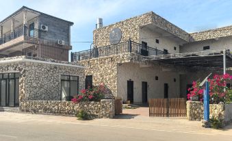 Xuwen Antarctic Harbour Homestay