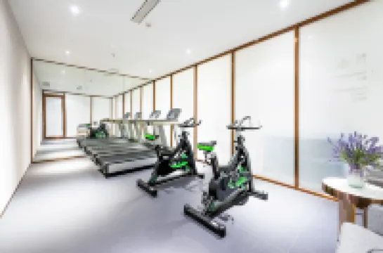 라방 호텔 (피저우 동역 타오후아다오 공원)