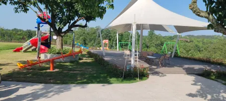 Zigong Banyin Fenglin Homestay