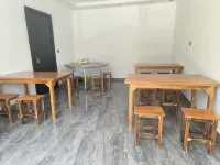 Shennongjia Linye Homestay (Dajiuhu) Hotel di Shennongjia