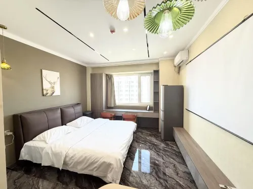 Kailai Apartment (Rongchuang Amusement Park Branch) - Condos