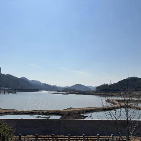 Yunhe Lake