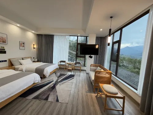 Pengzhou Longmen Four Seasons Homestay