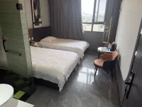 AnXiMan Royal Hotel (Foshan Zumiao Kuiqi Road Subway Station Branch)