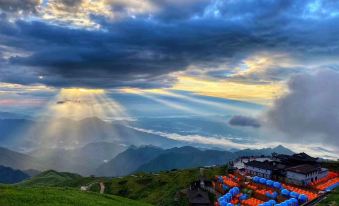 Wugong Mountain Jinding Tent Accommodation