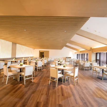 Weigao Hot Spring Hotel