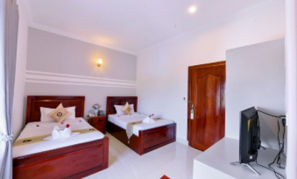 Sky Palace Boutique Hotel - Housity