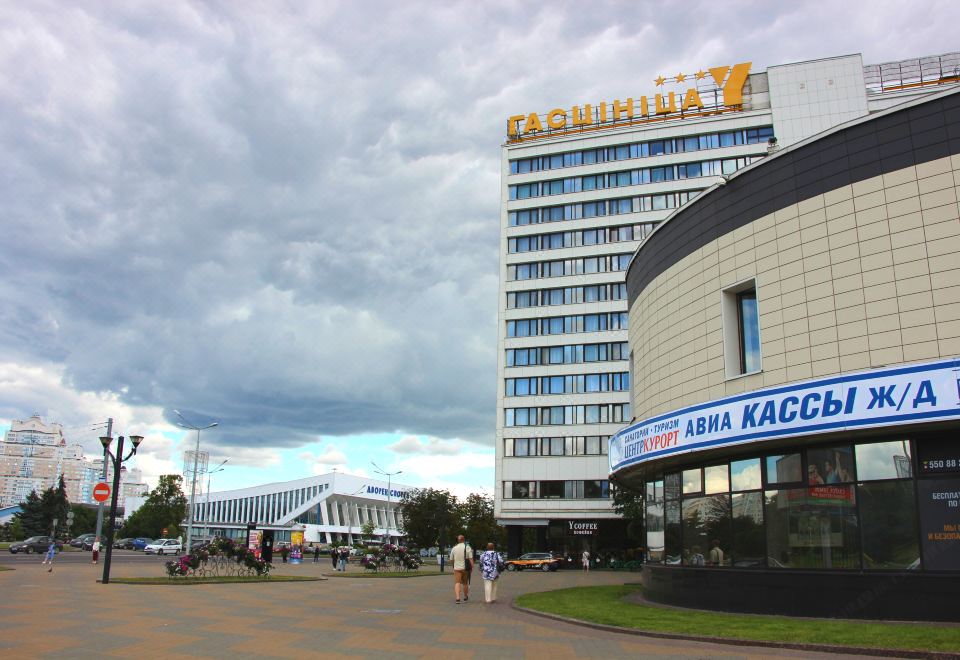 1. Hotel Yu..