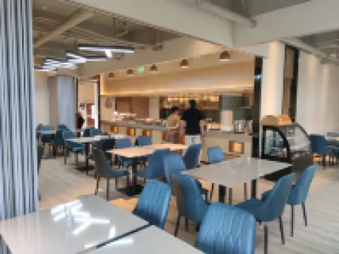 Dream Back To The Great Wall Hotel