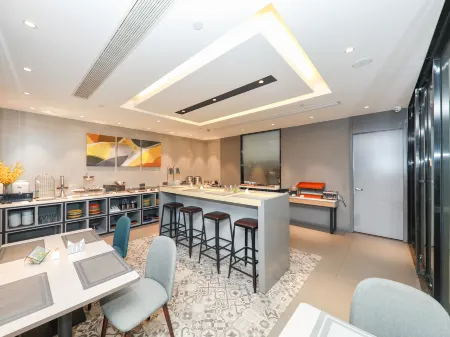 Ibis Styles Hotel (Changsha Railway Station  subway station store)