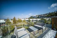 DA LI REVEL HOUSE