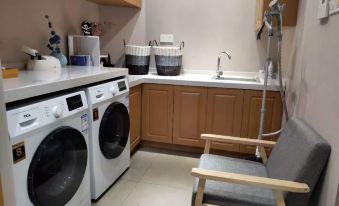 Elong ME Hotel (Shanghai Wantai Plaza Guangzhong Road)