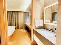 全季酒店(杭州未来科技城绿汀路店) - 高级大床房