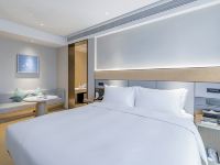 全季酒店(上海浦东机场祝桥店) - 高级大床房