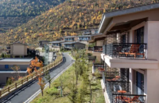 High Mountain Resort Shangri-La