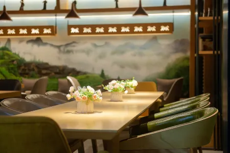 TRUE GO Hotel (Beijing Tiantan Fangzhuang Subway Station) Отели рядом с достопримечательностью «Longtanhu Gymnasium»