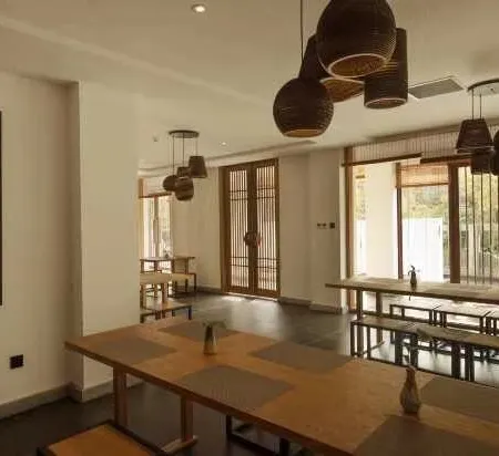 Moshe Hotel (Xihua Oriental International)