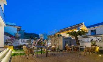 Floral Hotel·Zhoushan Putao Yishe B & B (Taohuadao store)