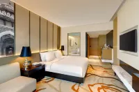 Pride Plaza Hotel, Aerocity New Delhi Hotel in zona Tomb of Azim Khan