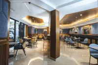 Hotel Eiffel Blomet