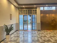 Qifenglou Homestay Hotels near Shang Gan Tang Village