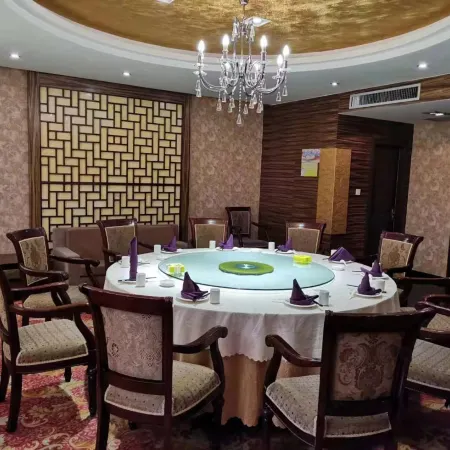 Liaoyuan Business Hotel