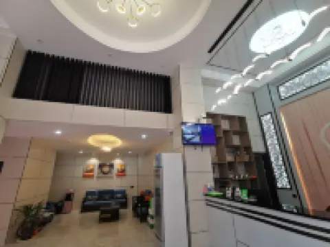 普寧江錦輕奢公寓