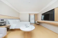 Ji Hotel(Yangzhou Yizheng Baoneng Plaze ) - parking