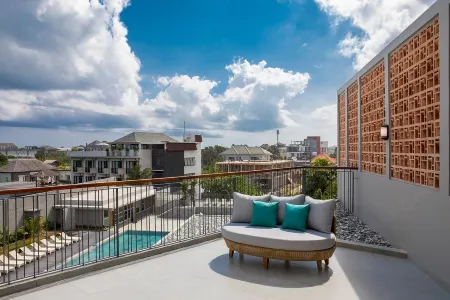 Eastin Ashta Resort Canggu Отели рядом с достопримечательностью «Echo Beach»