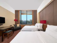 The Westin Xi’an（2-min walk to Giant Wild Goose Pagoda & 15-20min stroll to Shaanxi History Museum） Hotels near Dacien Temple