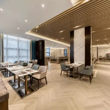 Tonglu Daqishan Road Ganghui GINLAN JIA Grand Hotel Отели рядом с достопримечательностью «Дружественная больница Чунцзян-Роуд (отдел Чунцзян-Роуд)»