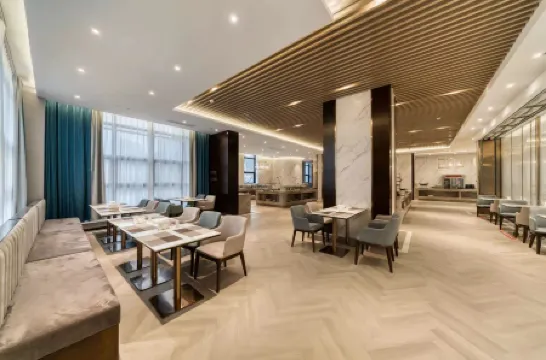 Tonglu Daqishan Road Ganghui GINLAN JIA Grand Hotel Отели рядом с достопримечательностью «Tonglu Station (Yunqi West Road)»