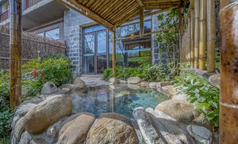 Dousha River Hot Spring Town Hotel